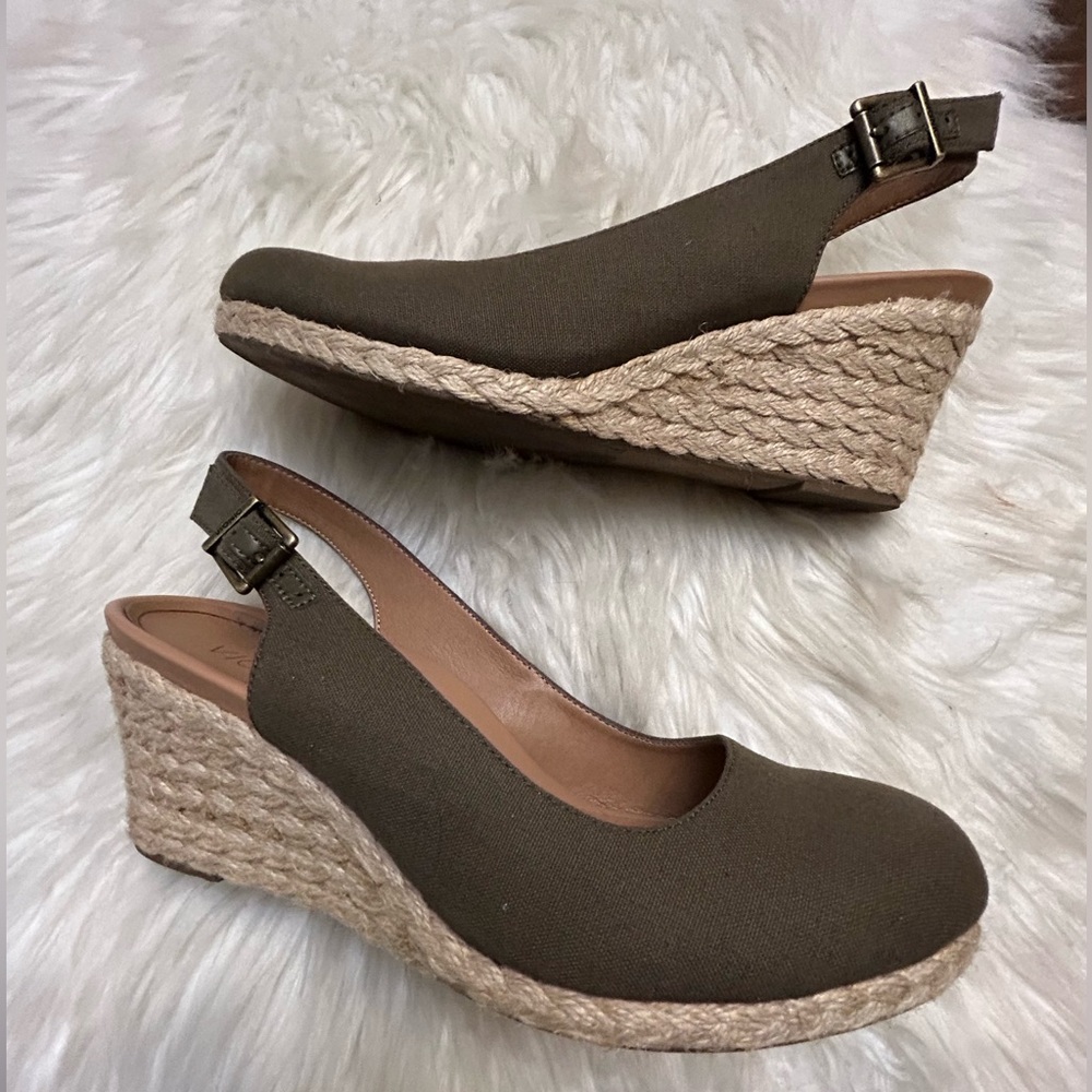 VIONIC ‘Carolina’ Olive Wedge Espadrilles